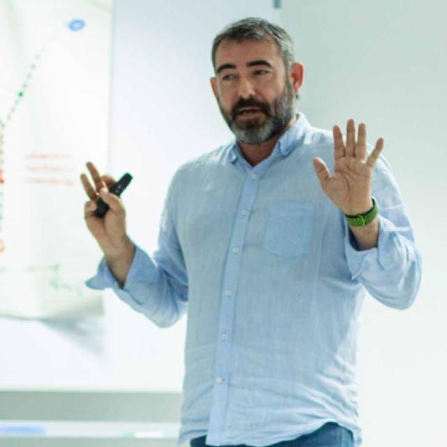 Joe Jones - Coach Professional